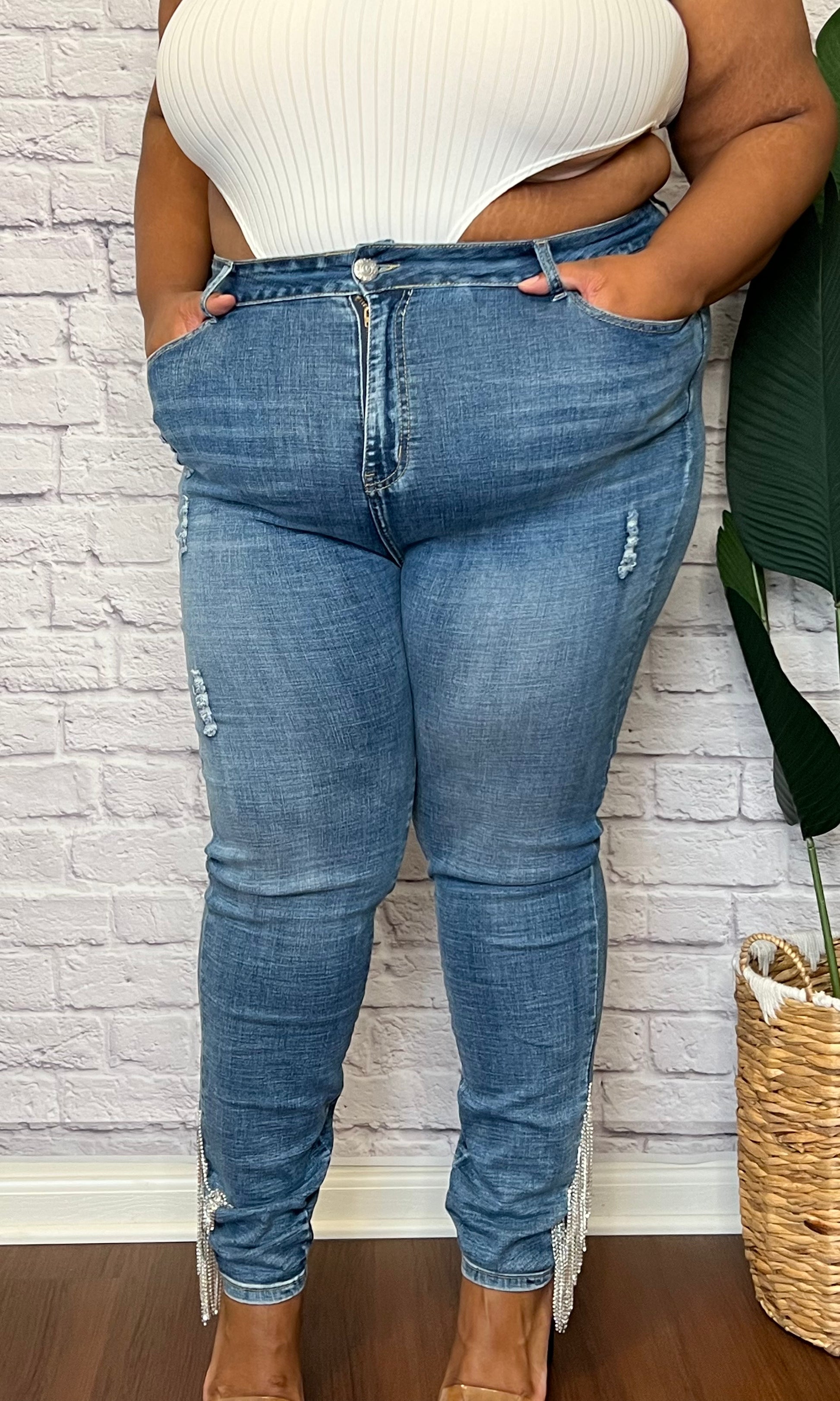 Renaissance Denim • Curve | Plus Size Jeans | Kaí Noire Renaissance Denim • Curve | Plus Size Jeans | Kaí Noire